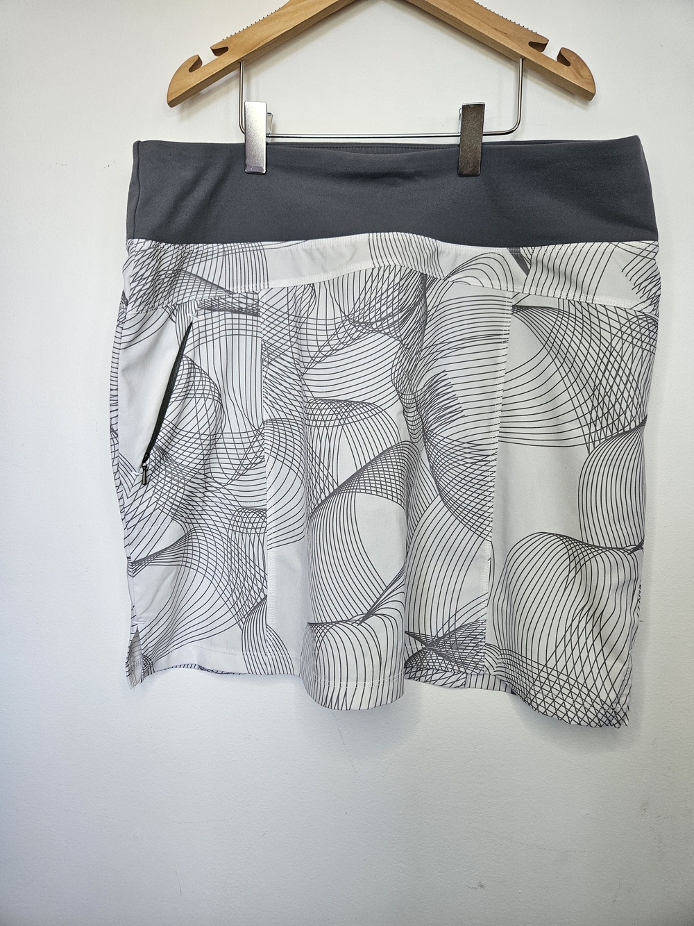 Tuff Athletics Athletic Skort Medium Grey White Abstract Tennis Golf Skirt🔥